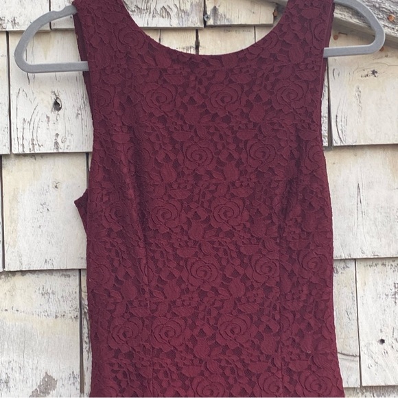 Lulus Cowl Back Lace Burgundy Maxi Gown - Picture 5 of 8